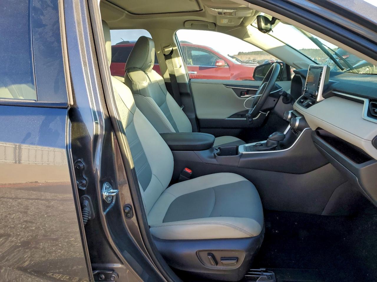 2022 TOYOTA RAV4 LIMITED photo 7