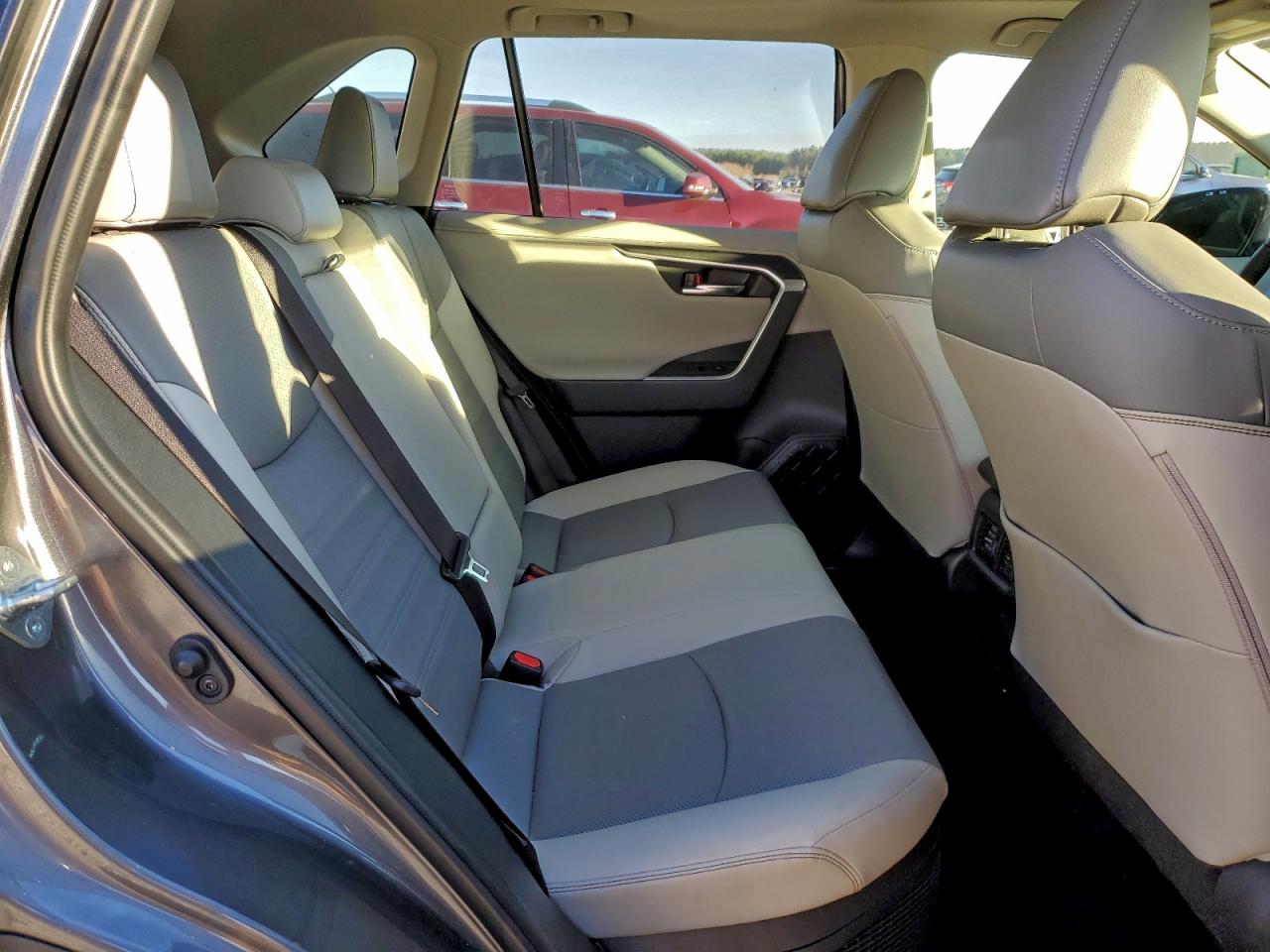 2022 TOYOTA RAV4 LIMITED photo 10