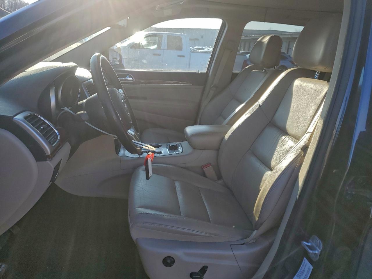 2012 JEEP GRAND CHEROKEE LIMITED photo 25