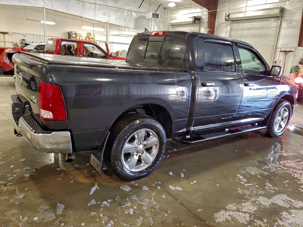 2016 RAM 1500 SLT photo 5