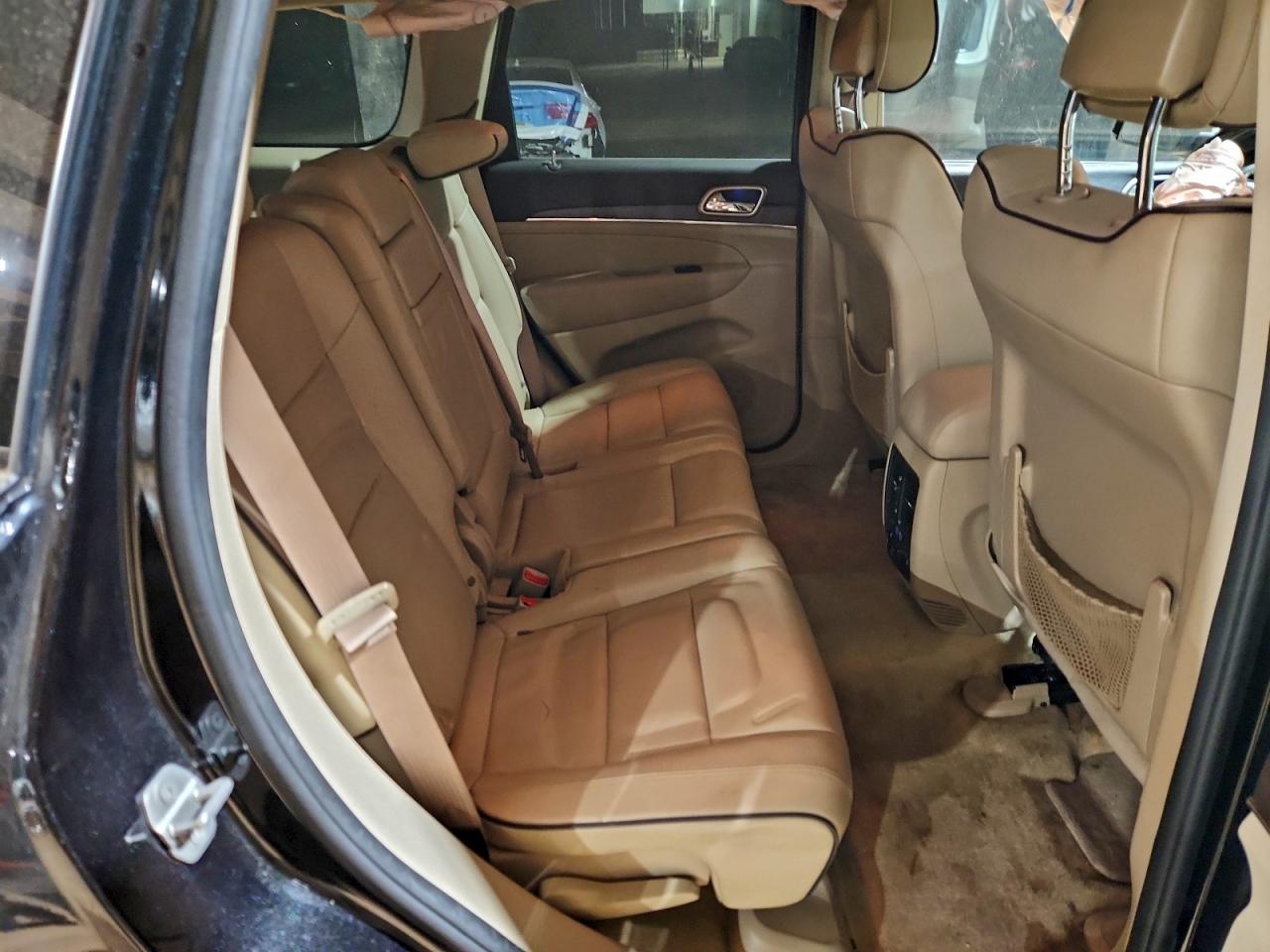 2015 JEEP GRAND CHEROKEE OVERLAND photo 11