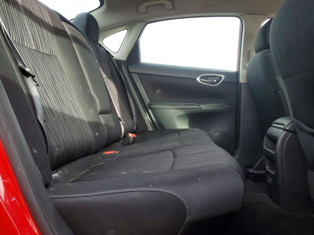 2018 NISSAN SENTRA S photo 10