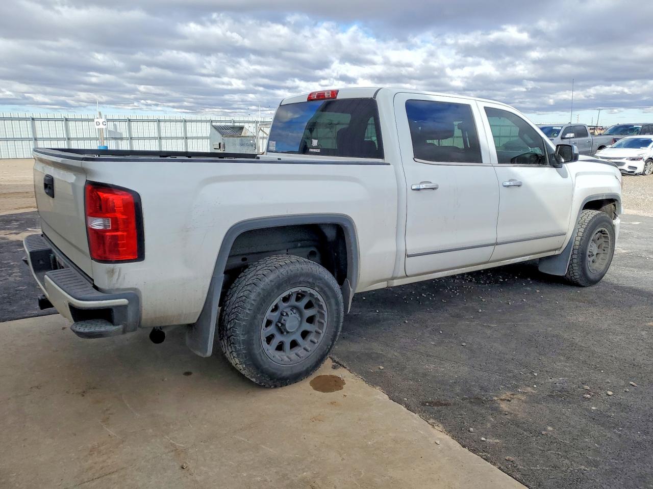 2014 GMC SIERRA K1500 SLT photo 3