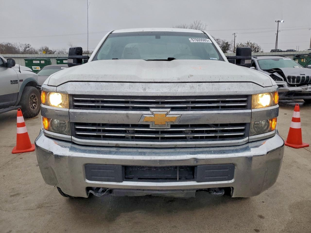 2017 CHEVROLET SILVERADO K2500 HEAVY DUTY photo 5