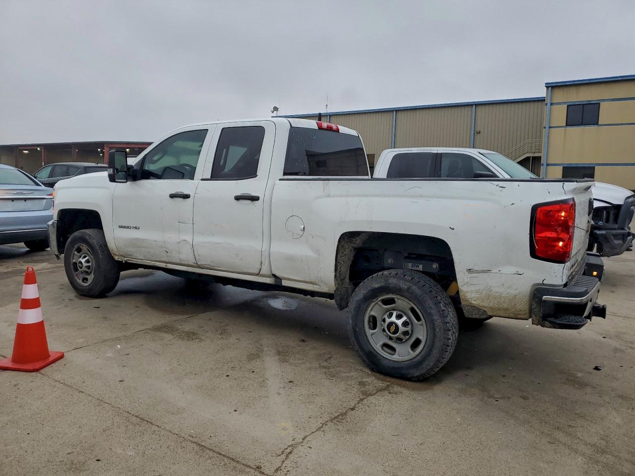 2017 CHEVROLET SILVERADO K2500 HEAVY DUTY photo 2