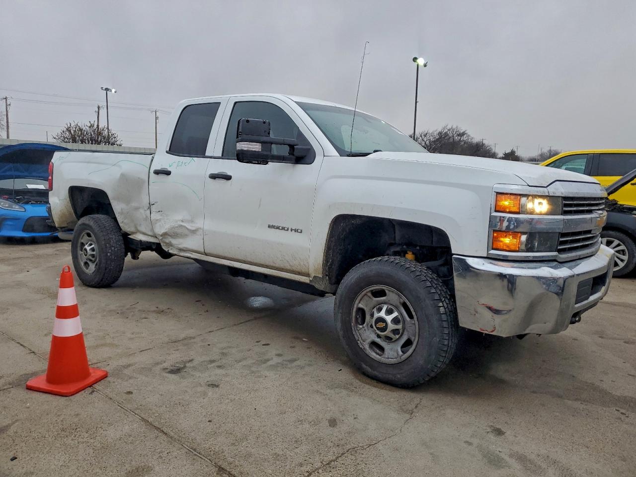 2017 CHEVROLET SILVERADO K2500 HEAVY DUTY photo 4