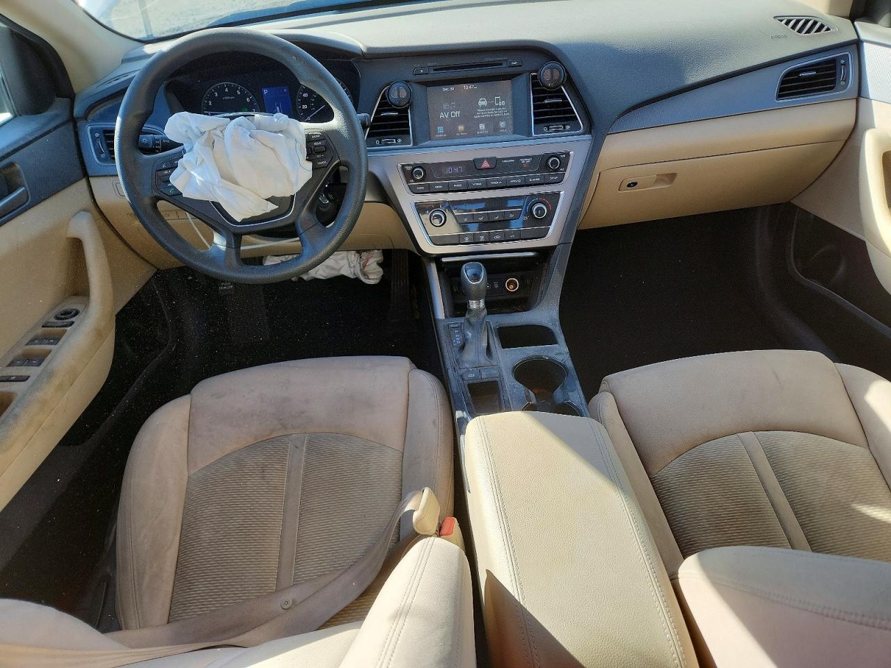 2017 HYUNDAI SONATA SE photo 8