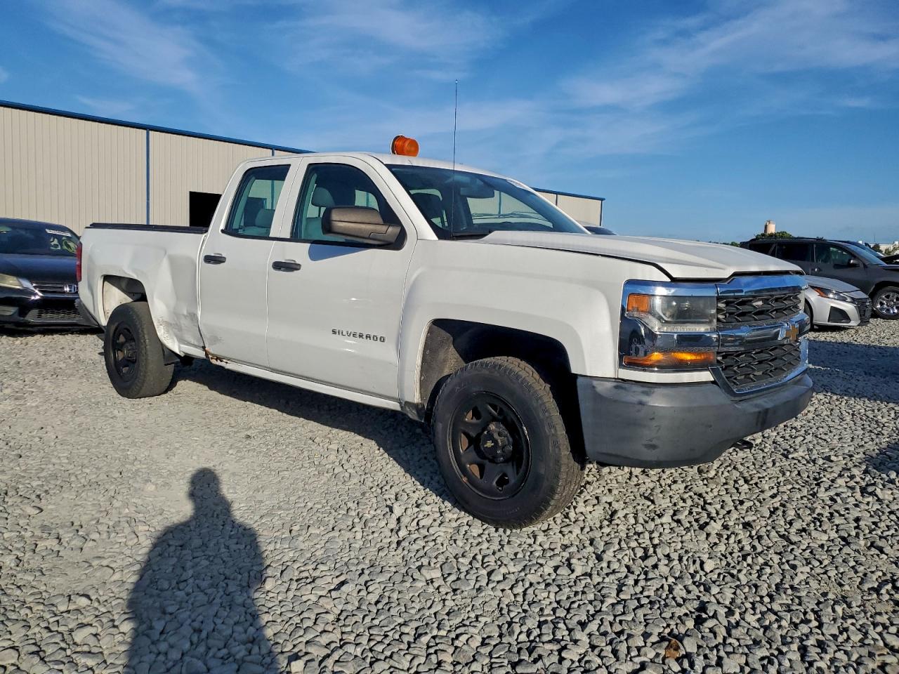 2016 CHEVROLET SILVERADO K1500 photo 4