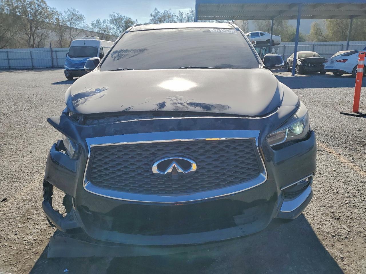2020 INFINITI QX60 LUXE photo 5