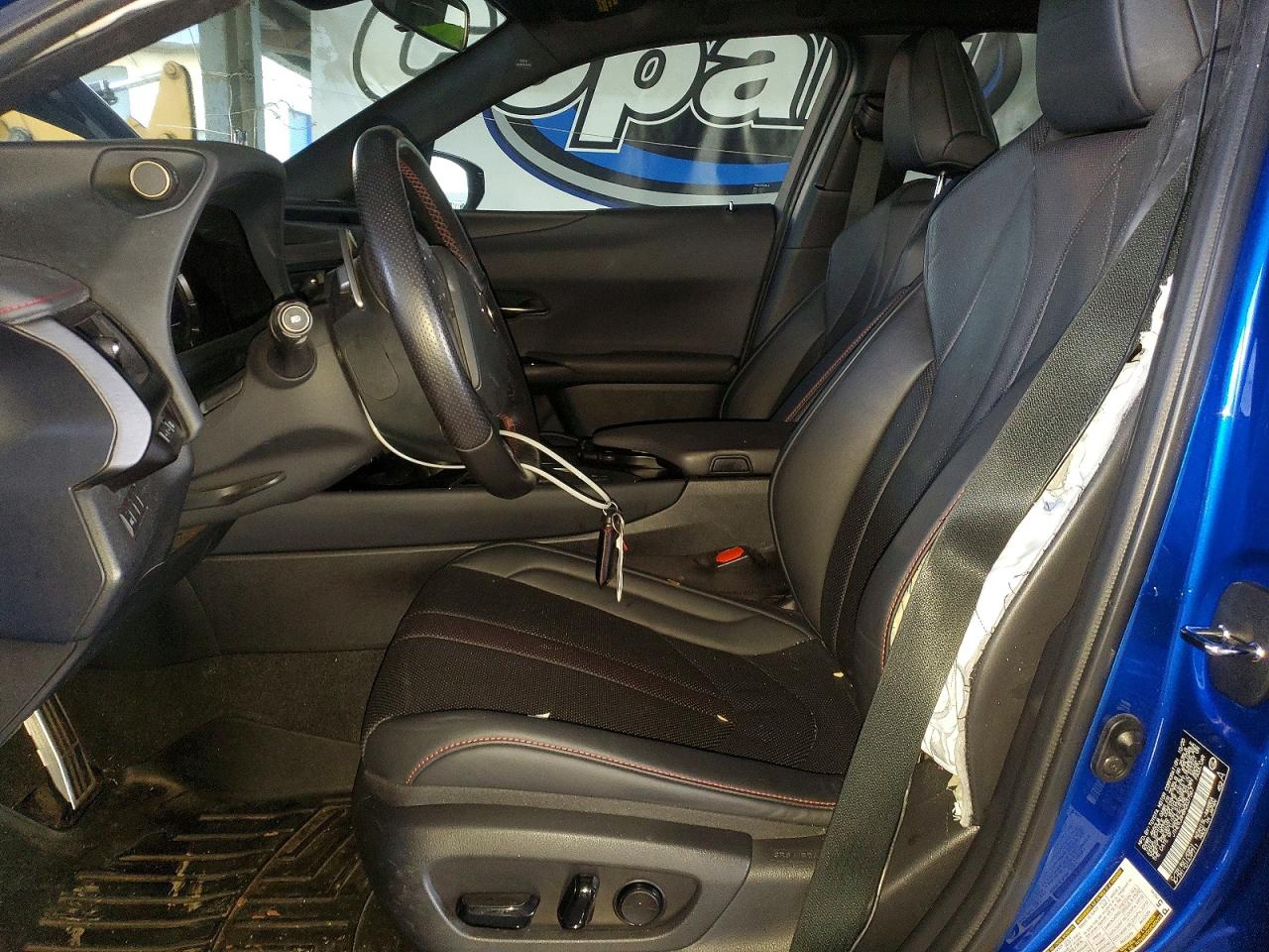 2021 LEXUS UX 250H photo 7