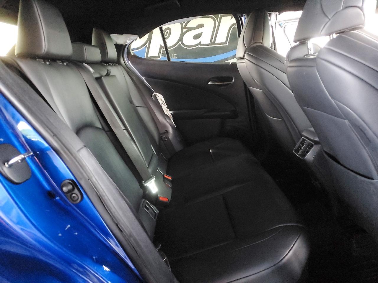 2021 LEXUS UX 250H photo 10