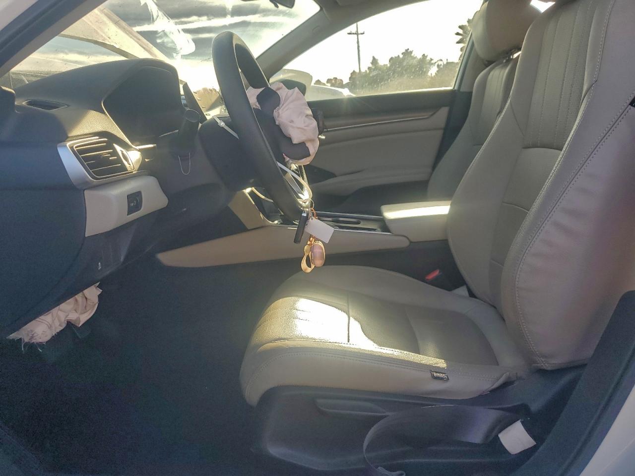 2018 HONDA ACCORD LX photo 7
