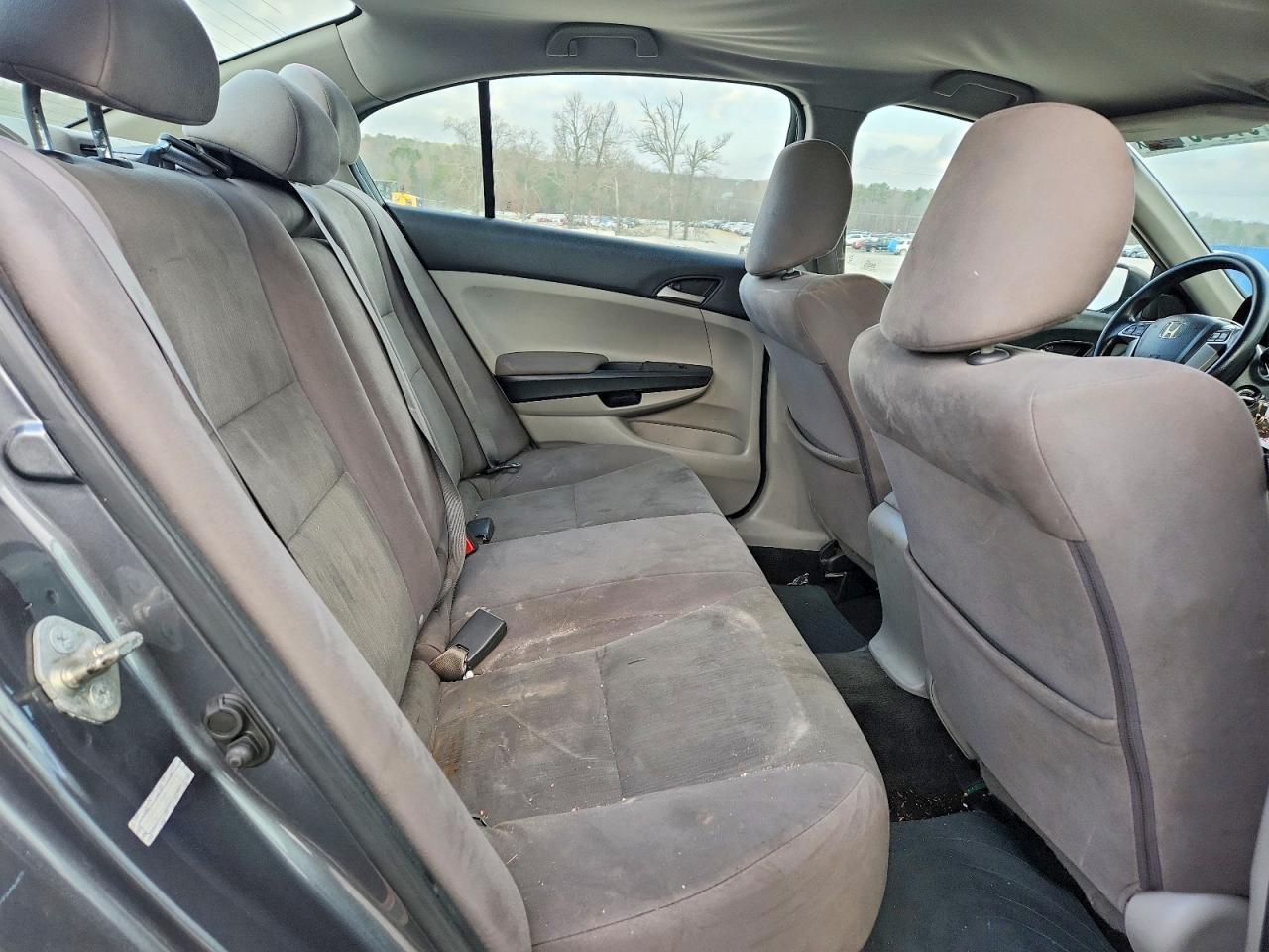 2011 HONDA ACCORD LX photo 19