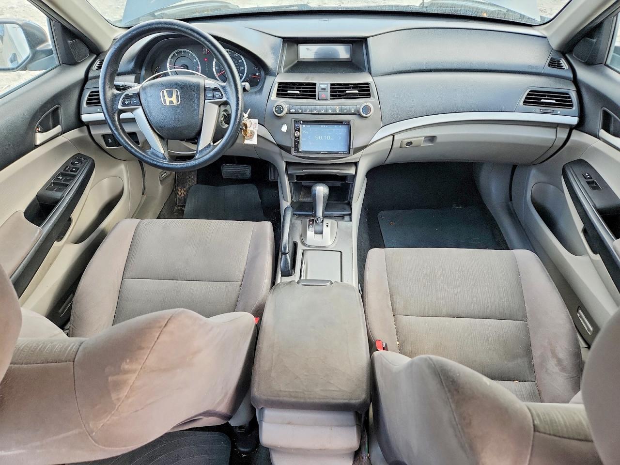 2011 HONDA ACCORD LX photo 15