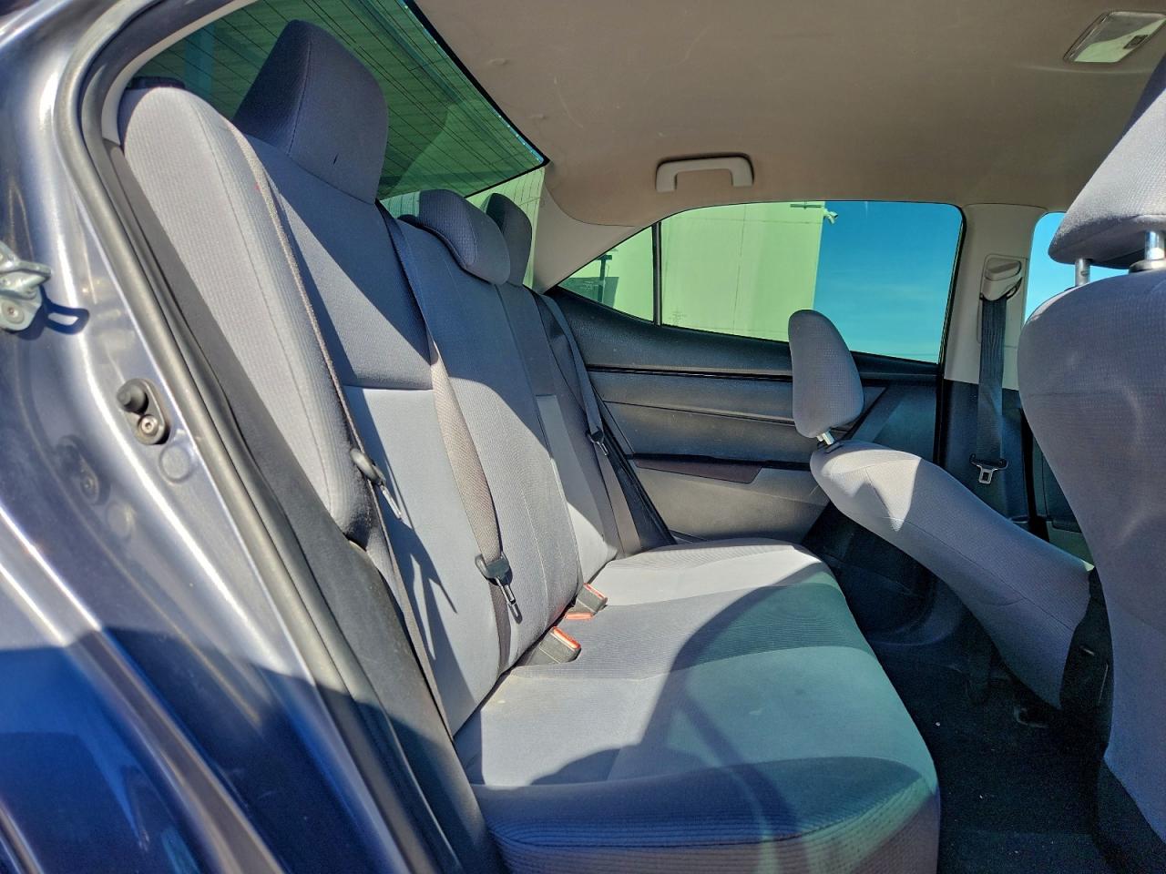2017 TOYOTA COROLLA L photo 10
