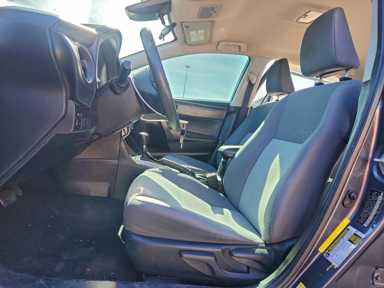 2017 TOYOTA COROLLA L photo 7