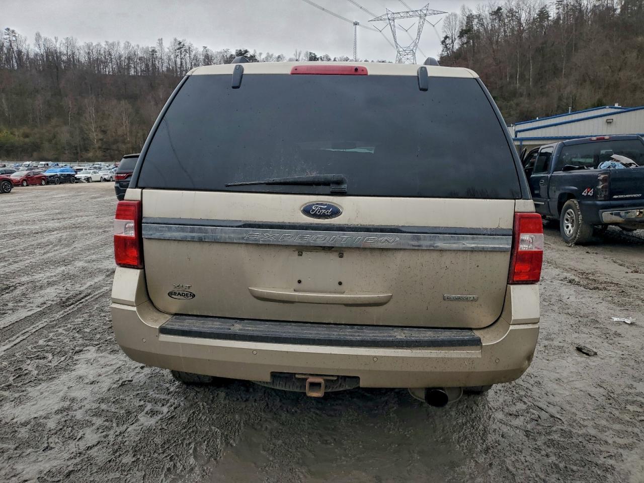 2017 FORD EXPEDITION XLT photo 6