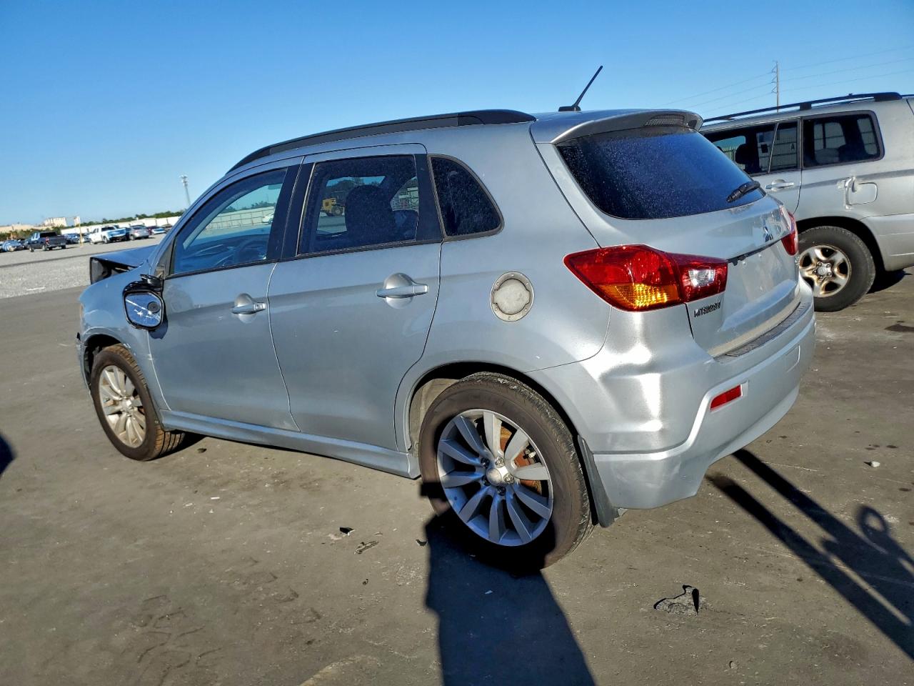 2011 MITSUBISHI OUTLANDER SPORT SE photo 2