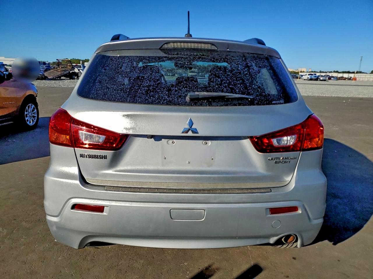 2011 MITSUBISHI OUTLANDER SPORT SE photo 6