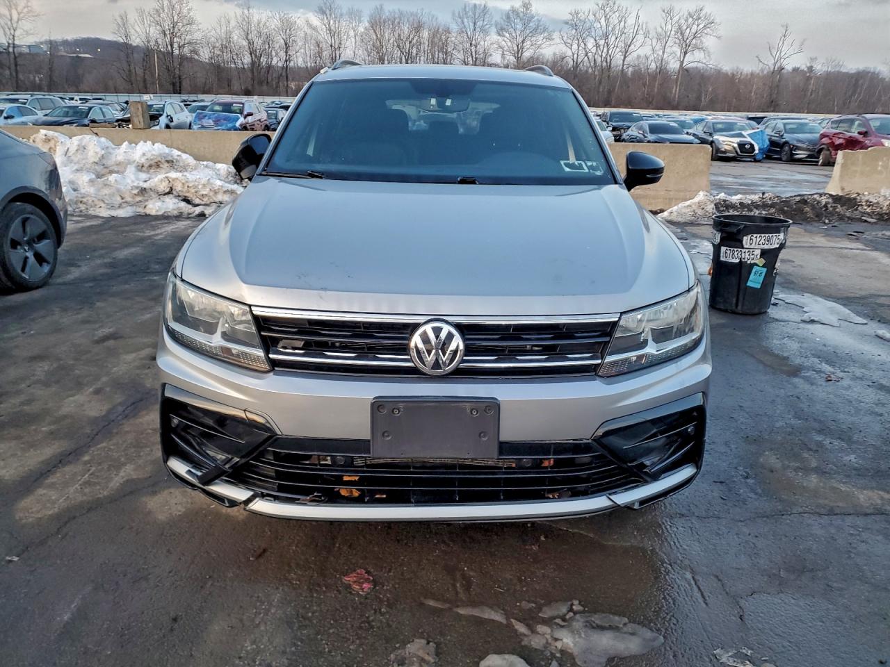 2021 VOLKSWAGEN TIGUAN SE photo 5