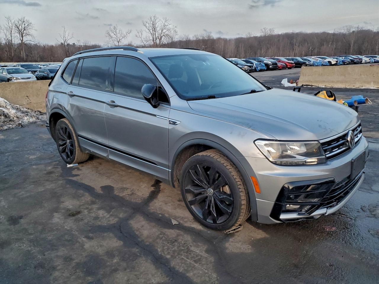 2021 VOLKSWAGEN TIGUAN SE photo 4