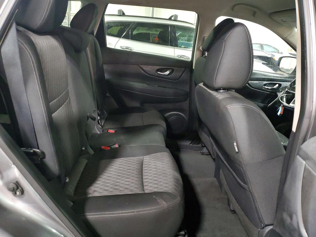 2018 NISSAN ROGUE S photo 11
