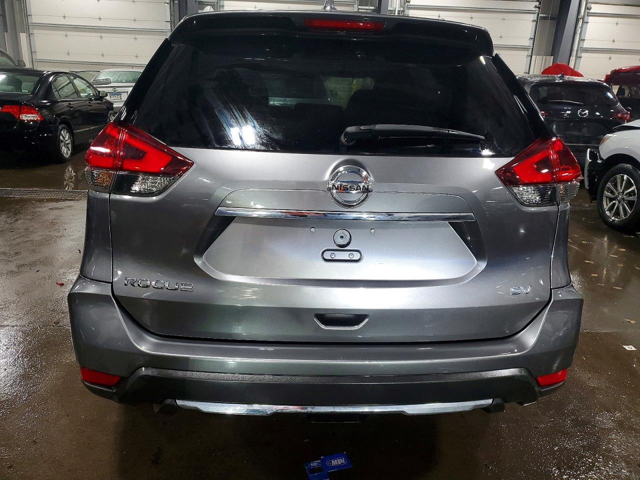 2018 NISSAN ROGUE S photo 6