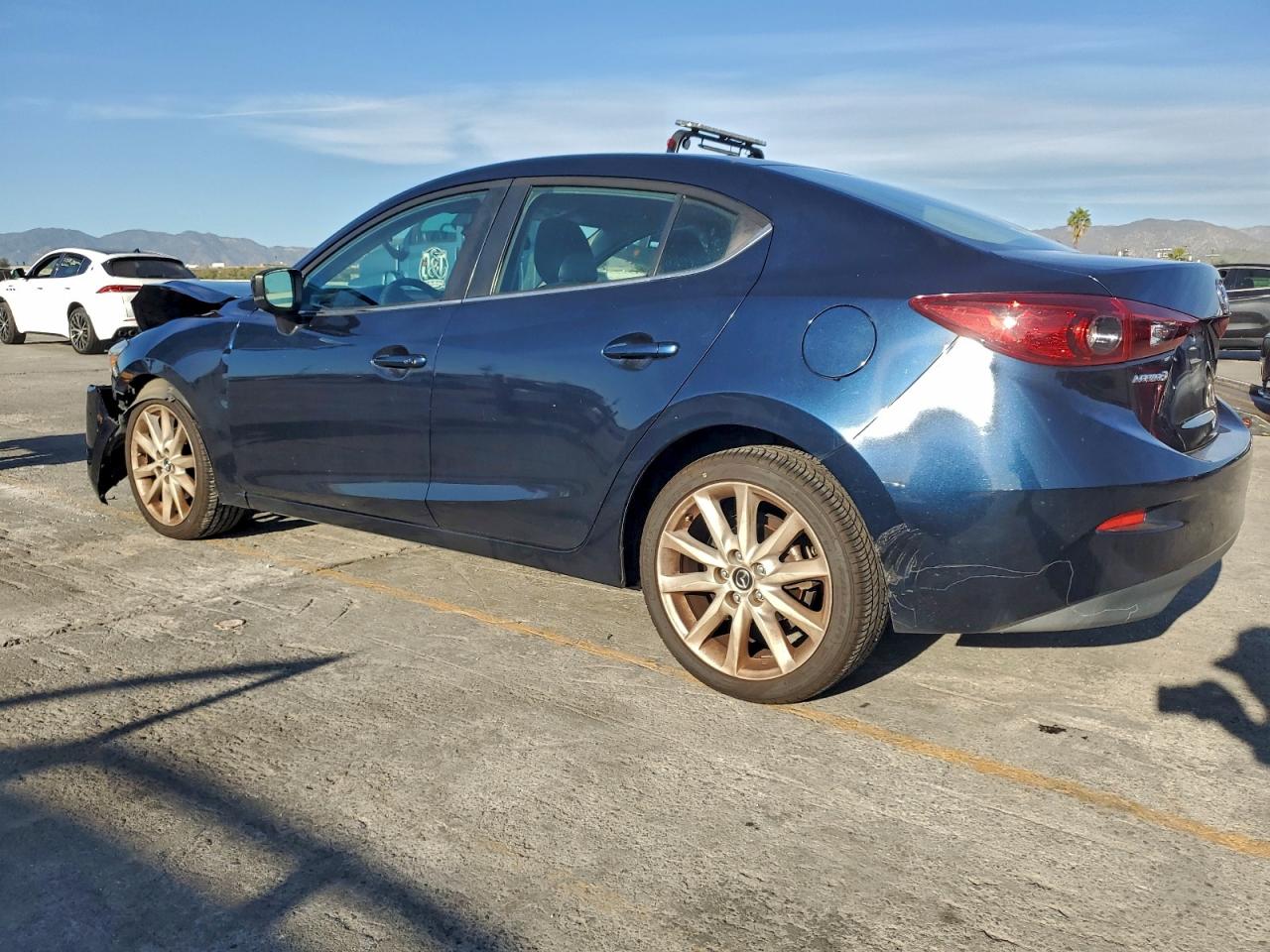 2017 MAZDA 3 TOURING photo 2