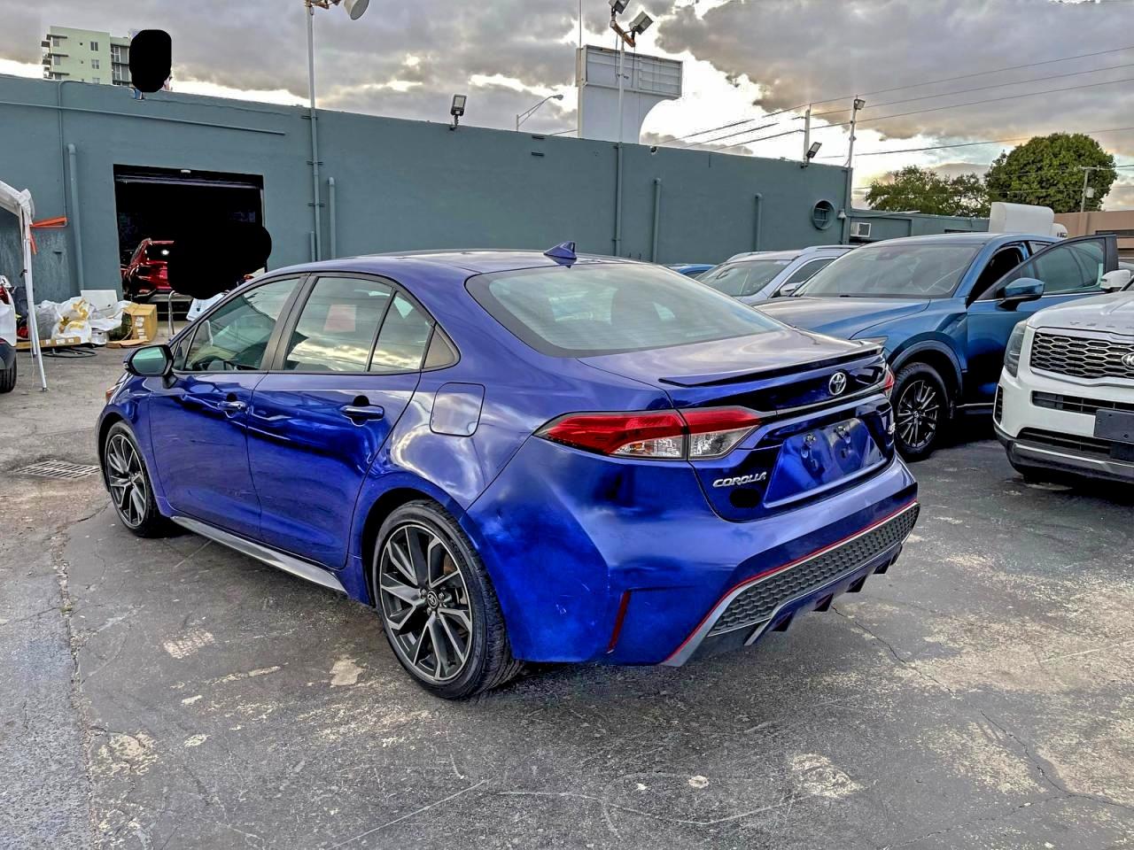 2020 TOYOTA COROLLA SE photo 3