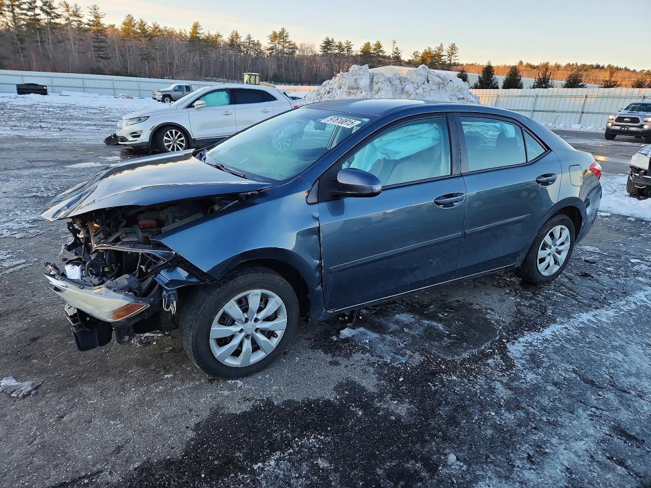 2015 TOYOTA COROLLA