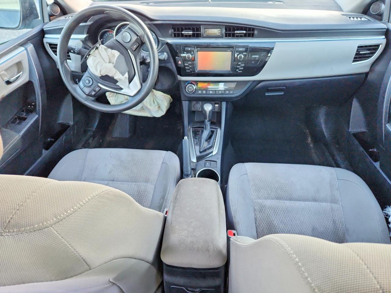2015 TOYOTA COROLLA L photo 8