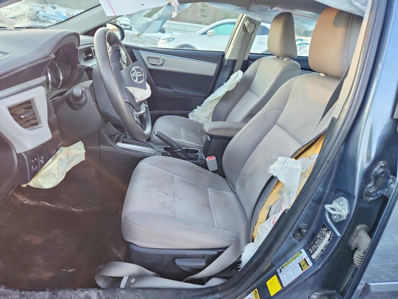 2015 TOYOTA COROLLA L photo 7