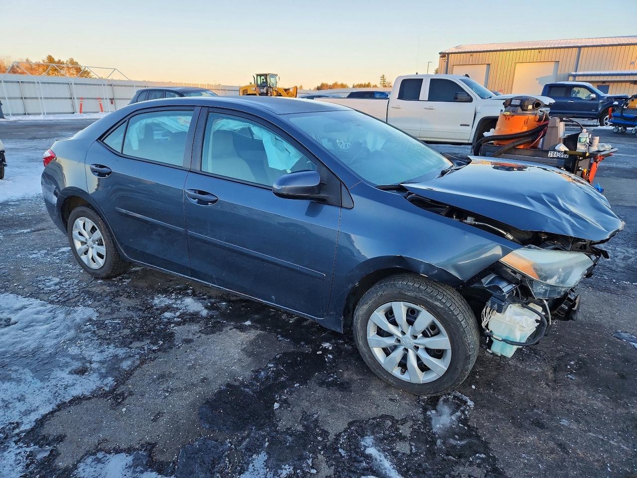 2015 TOYOTA COROLLA L photo 4