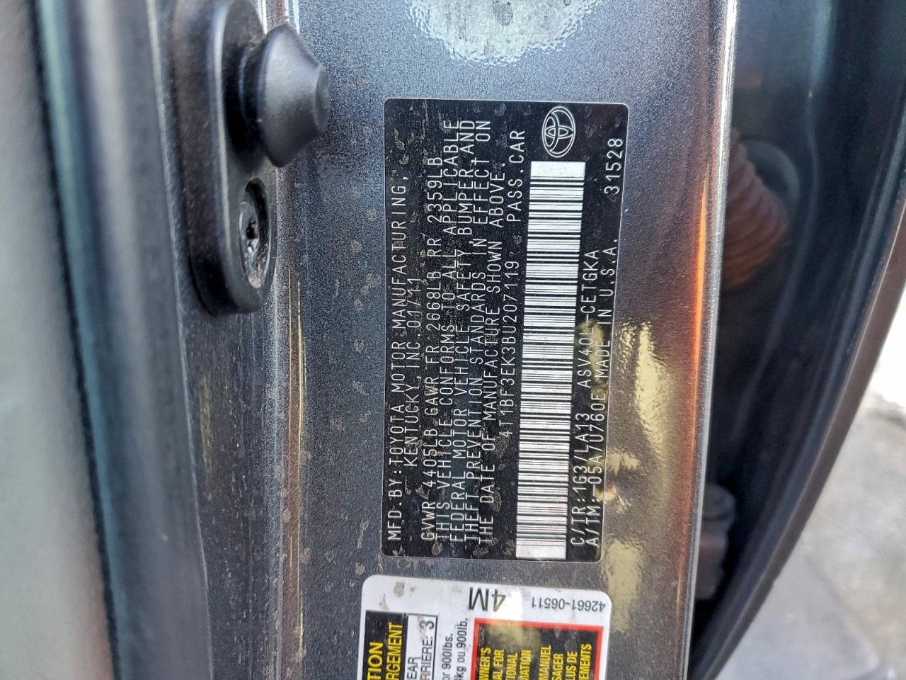 2011 TOYOTA CAMRY BASE photo 12