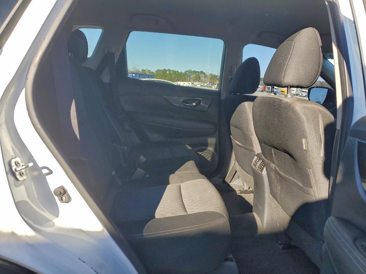 2019 NISSAN ROGUE S photo 11