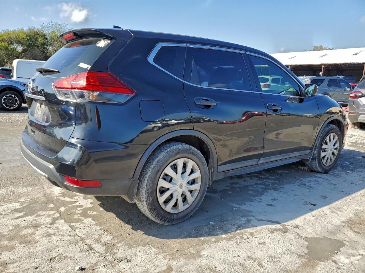 2017 NISSAN ROGUE S photo 3