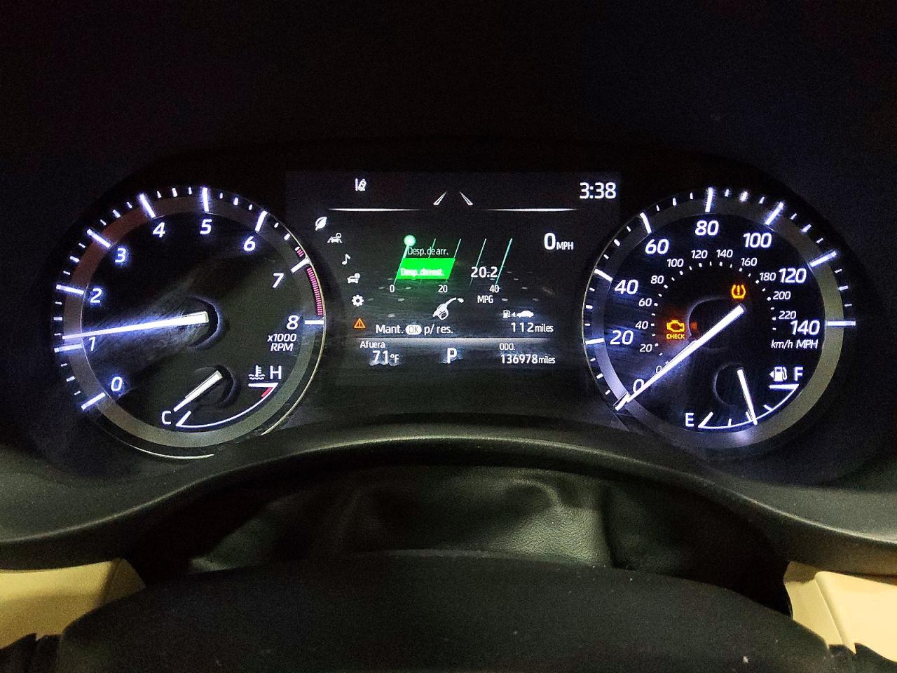 2021 TOYOTA HIGHLANDER XLE photo 9