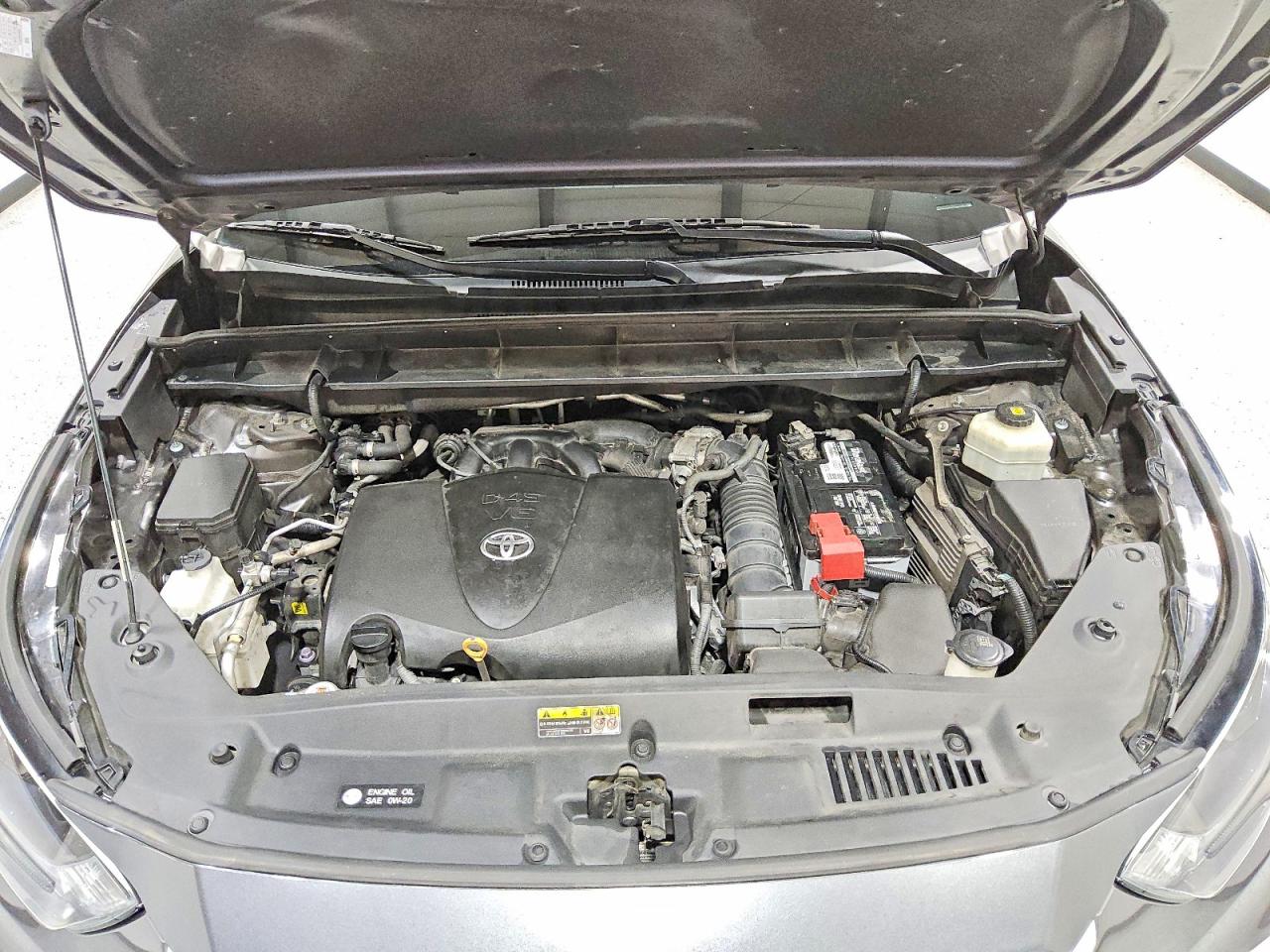 2021 TOYOTA HIGHLANDER XLE photo 12