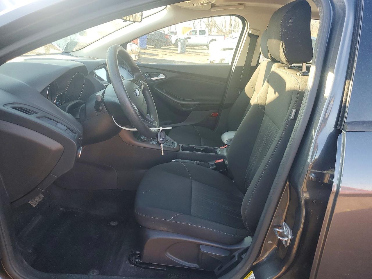 2017 FORD FOCUS SEL photo 7