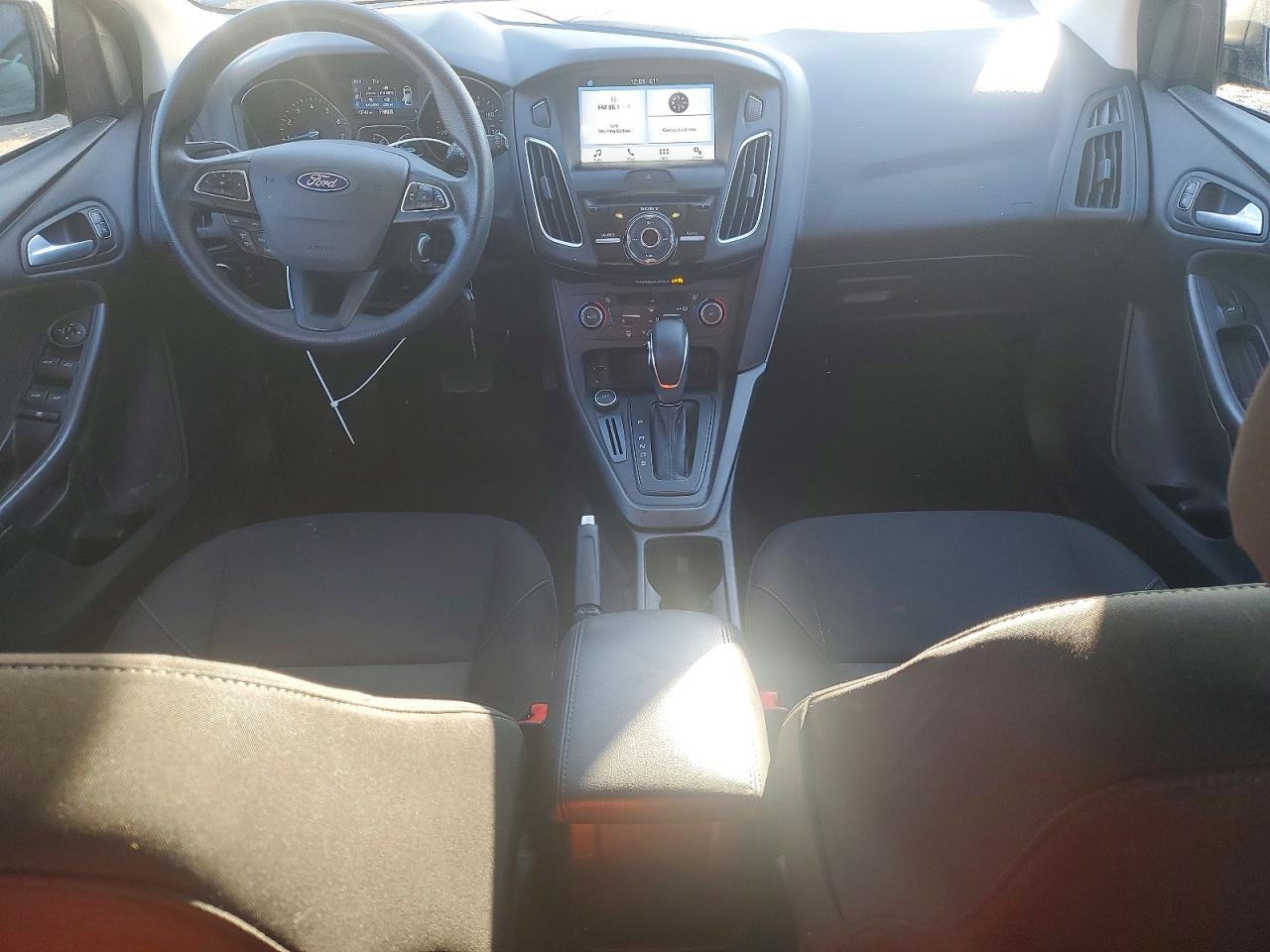 2017 FORD FOCUS SEL photo 8