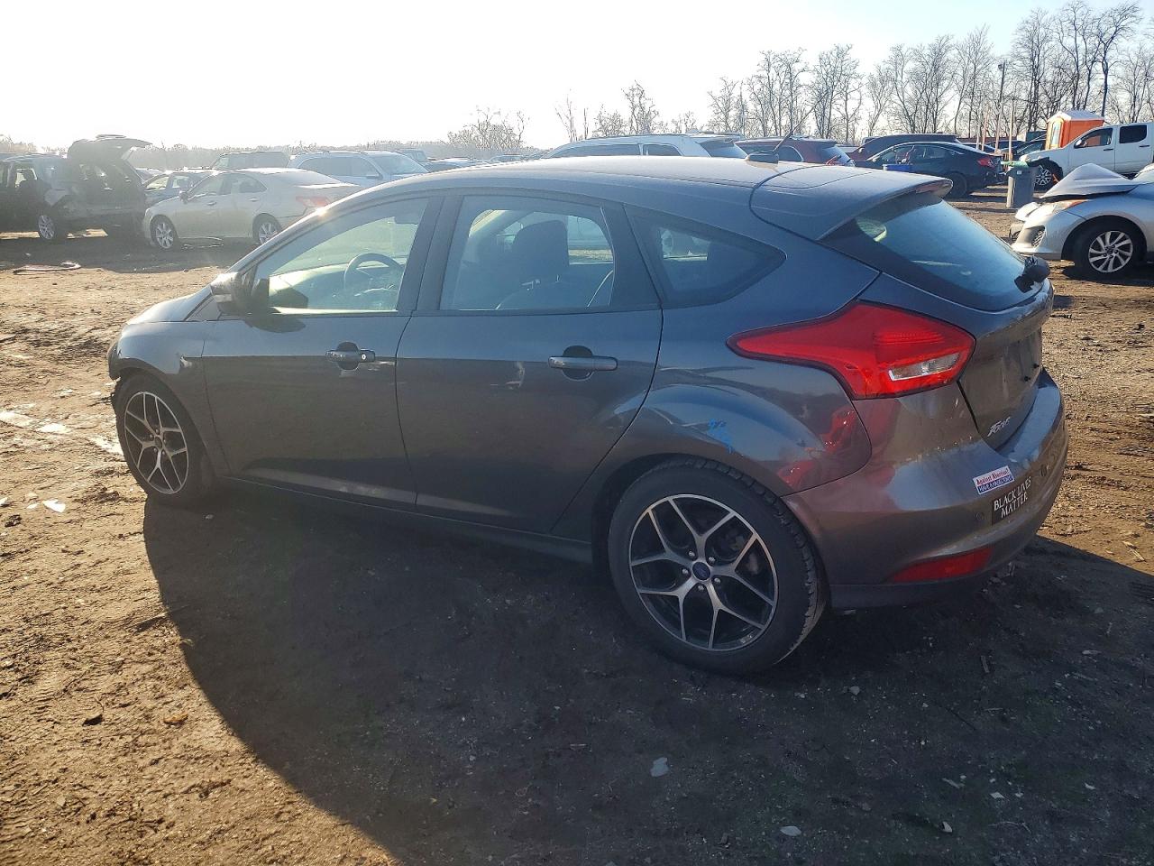 2017 FORD FOCUS SEL photo 2