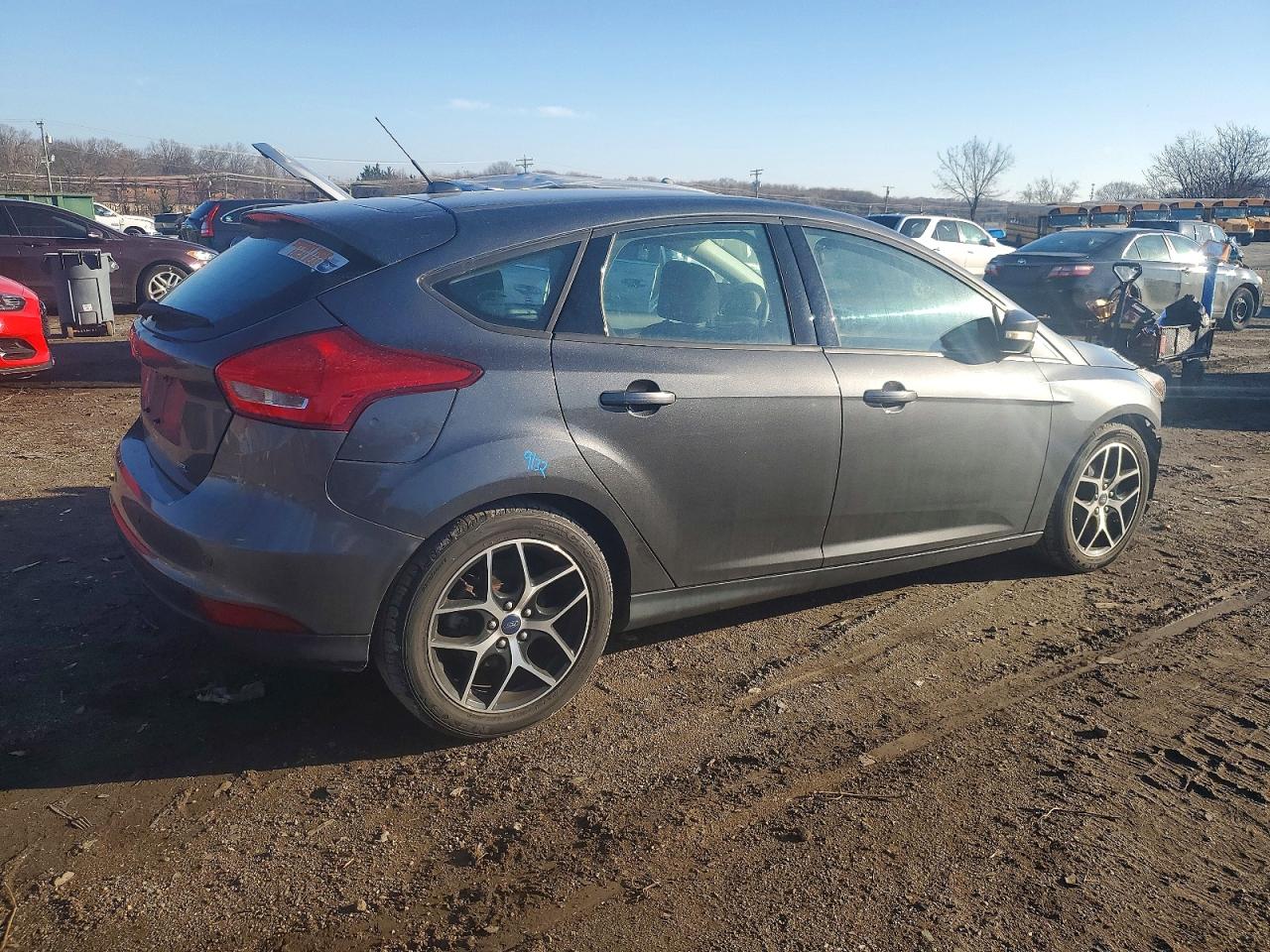 2017 FORD FOCUS SEL photo 3
