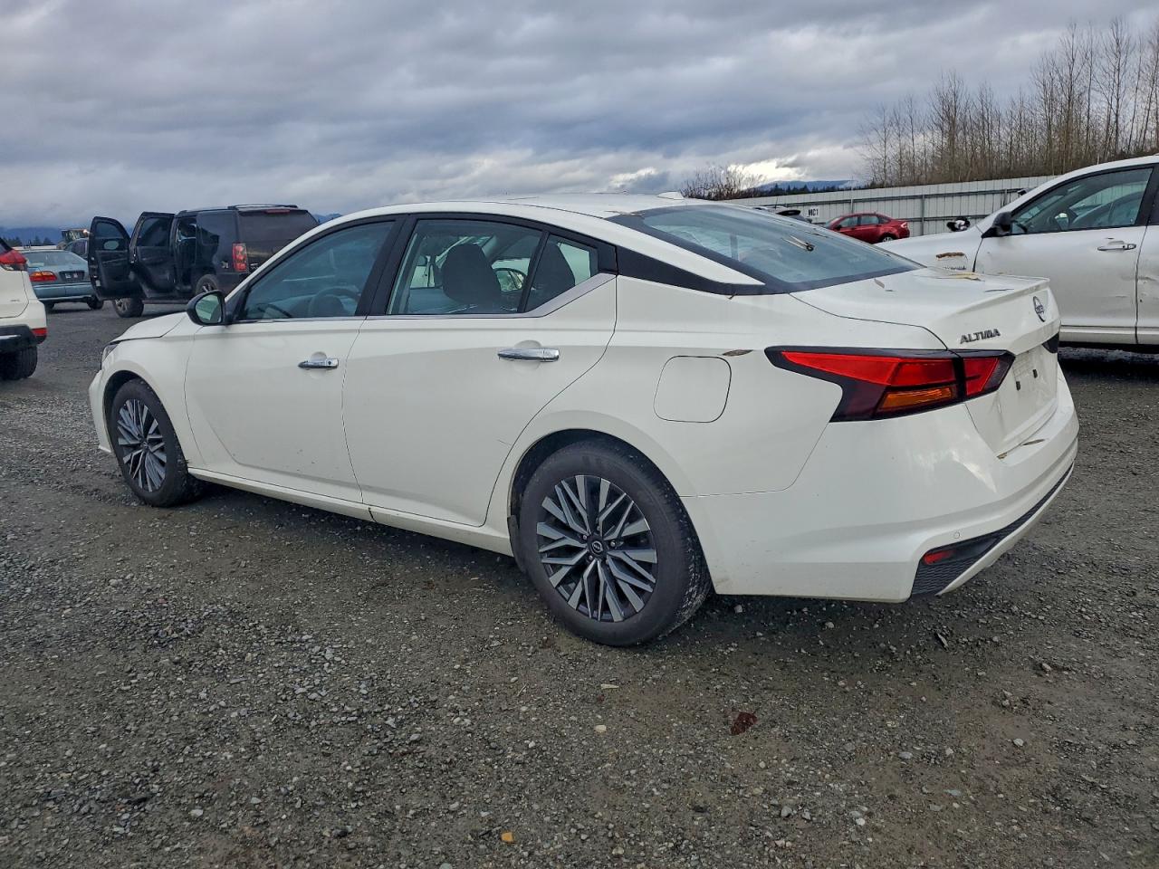 2025 NISSAN ALTIMA SV photo 2