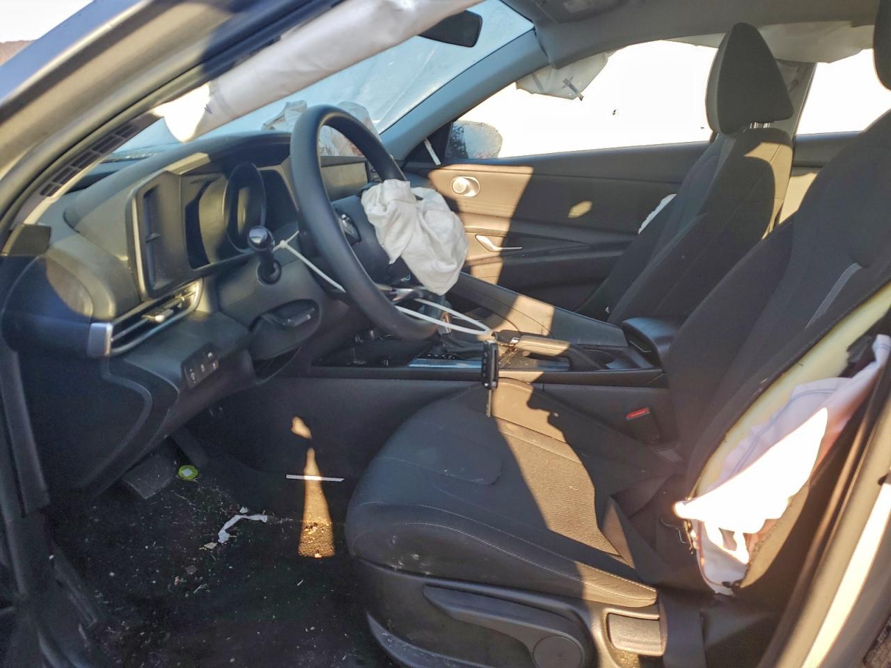2022 HYUNDAI ELANTRA SE photo 7
