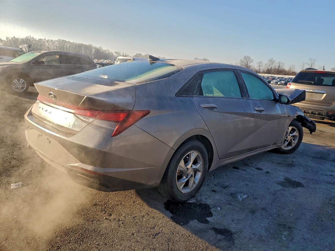 2022 HYUNDAI ELANTRA SE photo 3