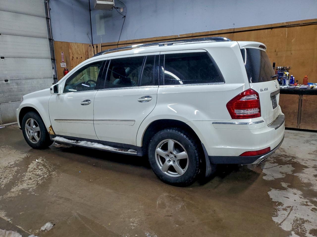 2011 MERCEDES-BENZ GL 450 4MATIC photo 2