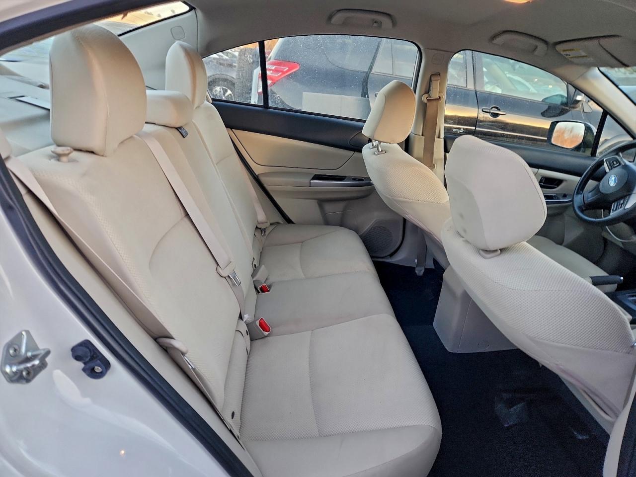 2016 SUBARU IMPREZA photo 10
