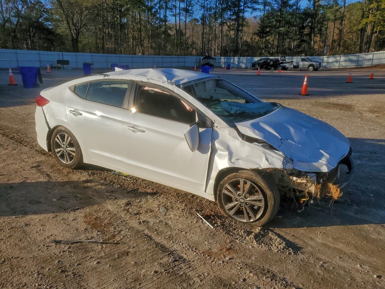 2018 HYUNDAI ELANTRA SEL photo 4