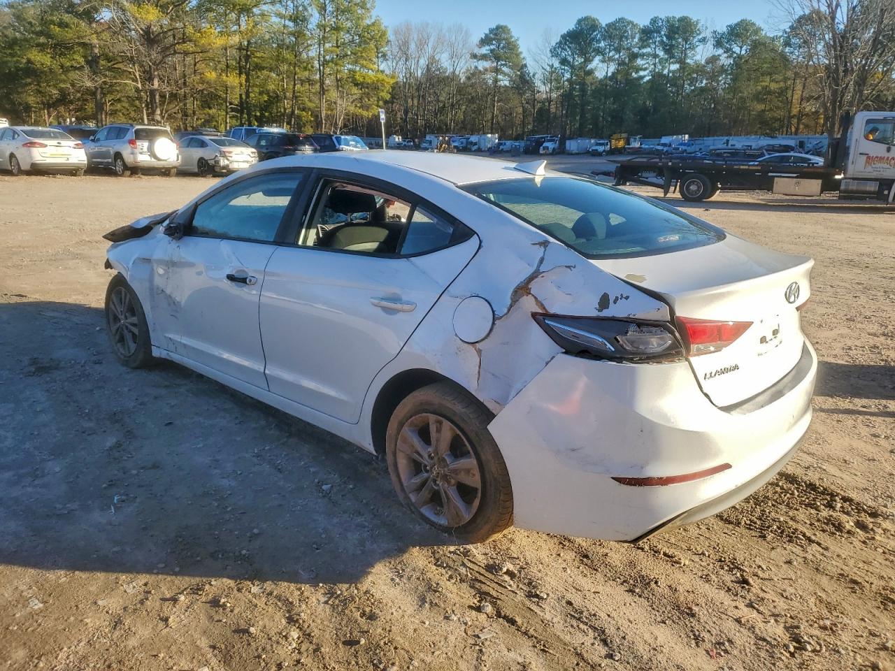 2018 HYUNDAI ELANTRA SEL photo 2