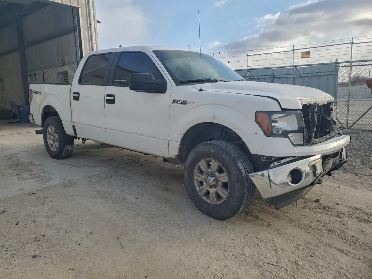 2011 FORD F150 SUPERCREW photo 4